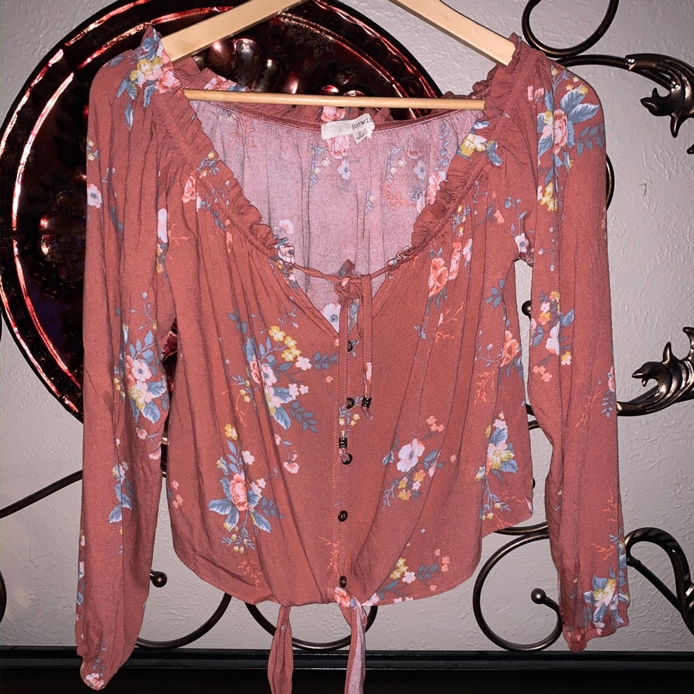 Off the shoulder long sleeved crop top
